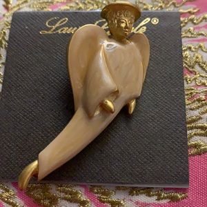 Vintage angel brooch NWT